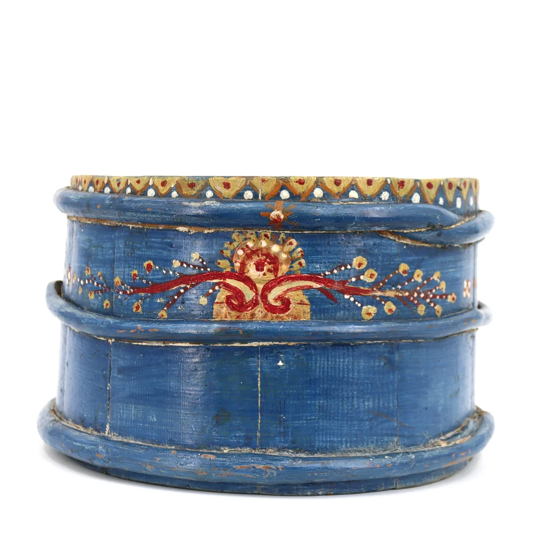 SVEPASK, bemålat trä, 1900-tal. — Bowls & Boxes — Höganäs Auktionsverk