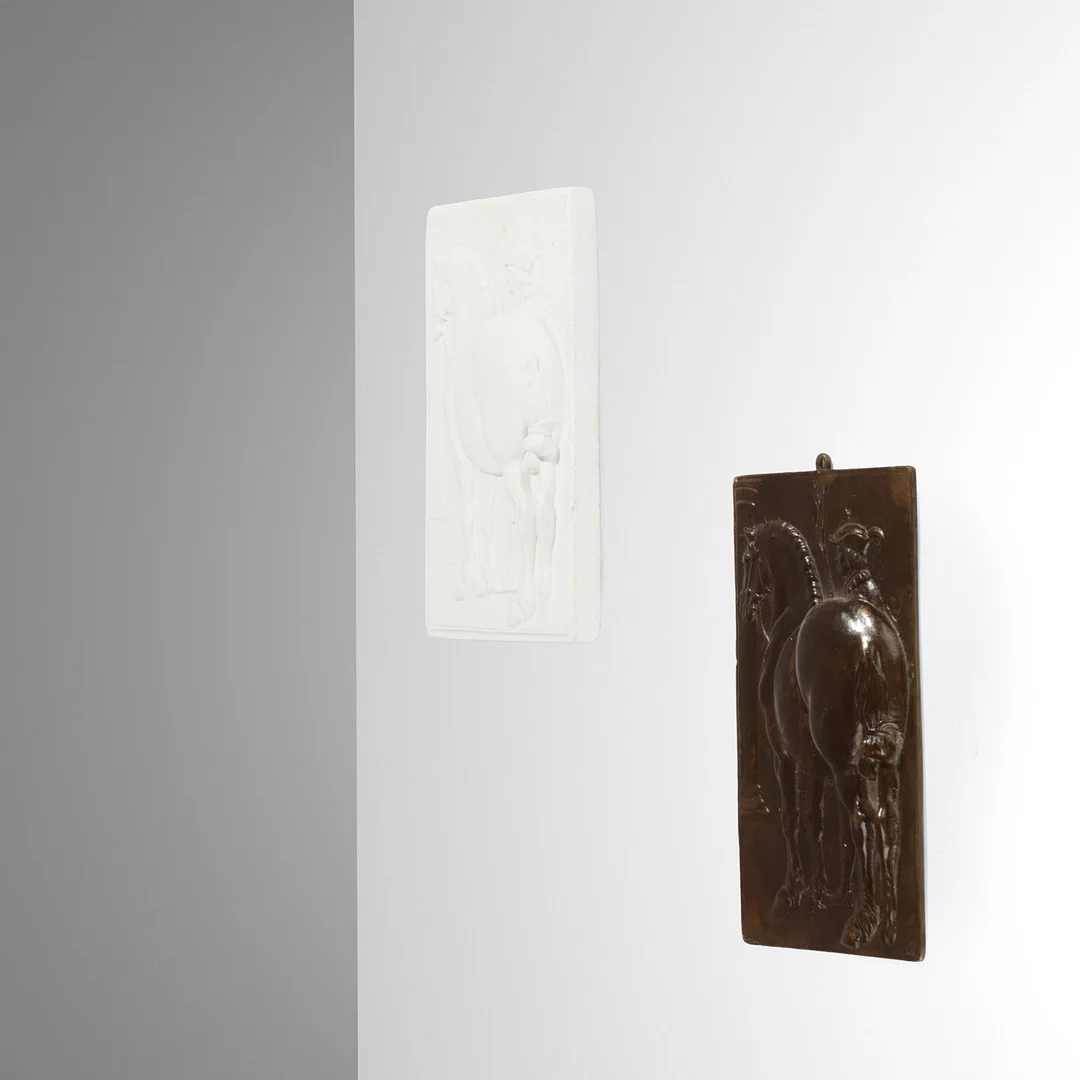 ALBRECHT DÜRERS. EFTER. Relief / plakette af bronze og gips Mand med hest. Bronzestøber Lauritz Rasmussen 1800 tallet (2). — Other metals — Palsgaard Kunstauktioner