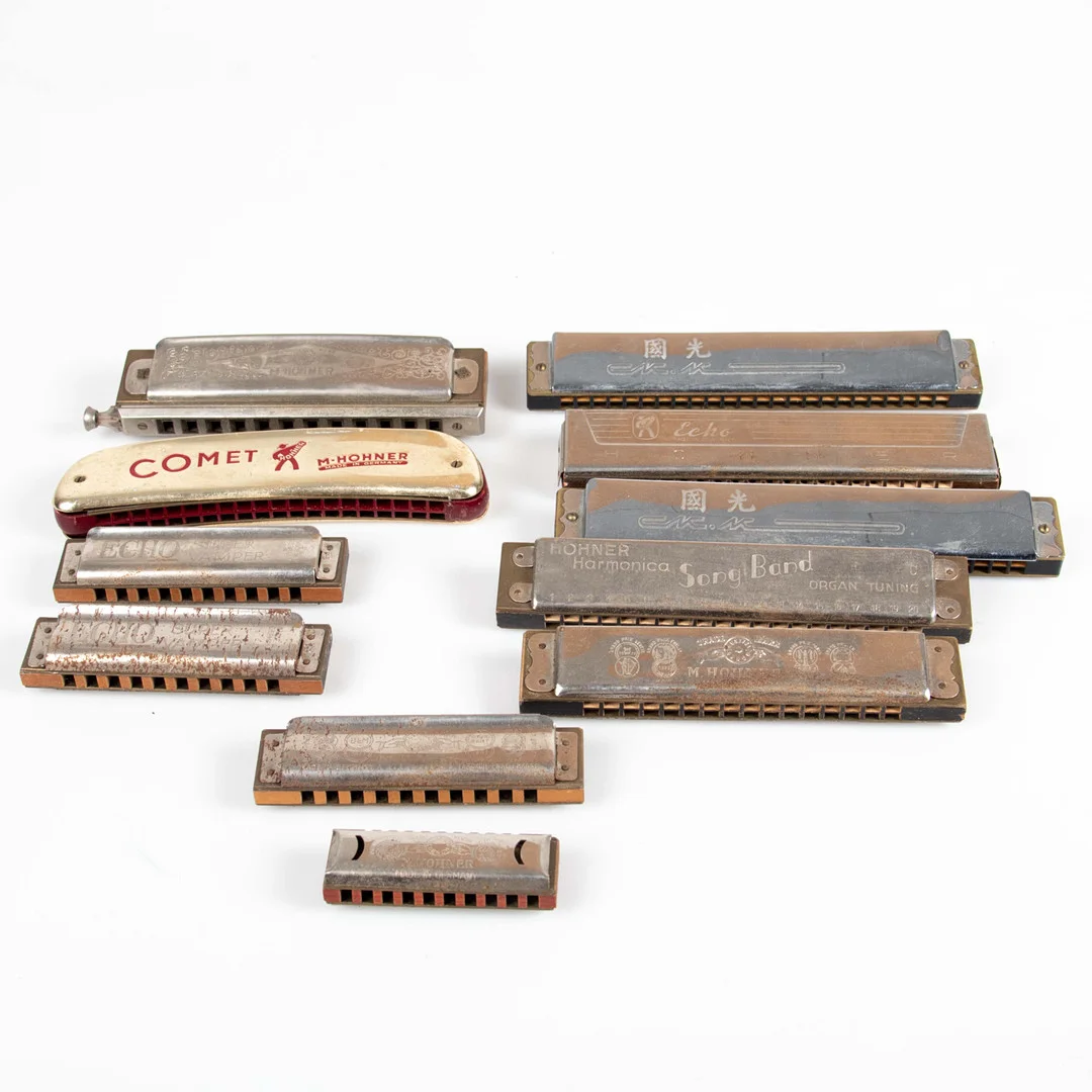 MUNSPEL, parti om 11 st, bl.a. Hohner, 1900-tal. — Musical instruments — Laholms Auktionskammare