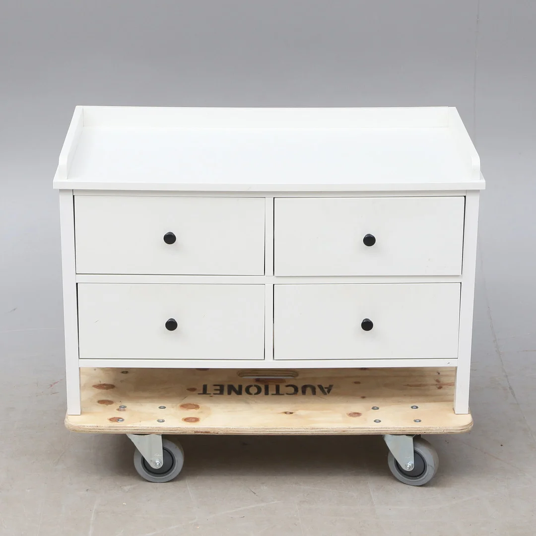 SIDEBOARD, modernt. — Tables — Kalmar Auktionsverk