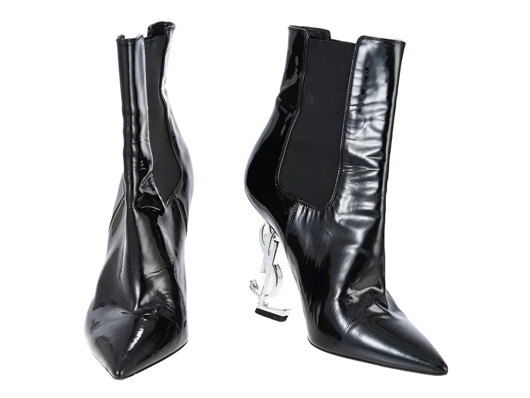SKOR, SAINT LAURENT, svart lacksinn, silverfärgad klack, stl 36½, 10 cm klack, dustbag. — Kläder/Stövlar — Kaplans