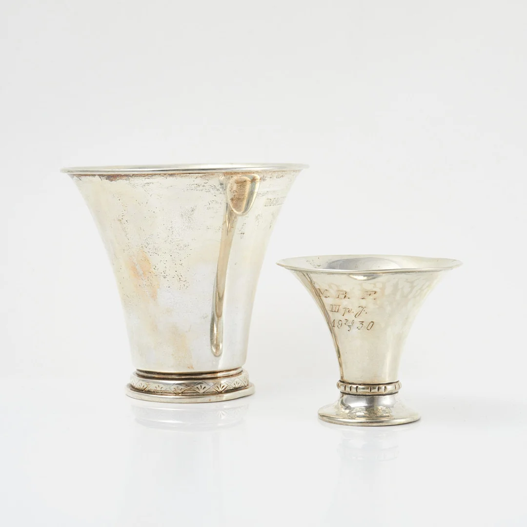 POKALER. 2 st, silver, Sjögren & Komstadius Aktiebolag, Malmö 1929. — Silver — Stockholms Auktionsverk Sickla