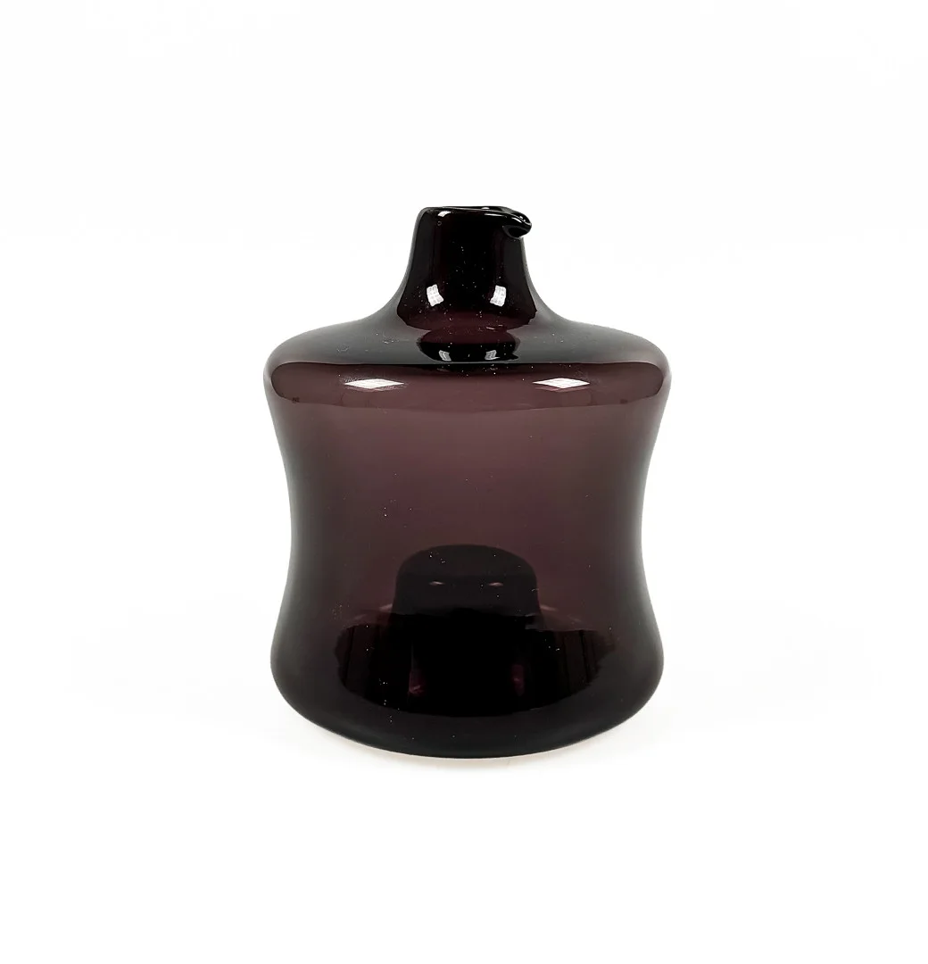 TIMO SARPANEVA. KANNA, glas, Iittala, signerad, Finland, 1960-tal. — Art glass — Auktionshuset STO Bohuslän