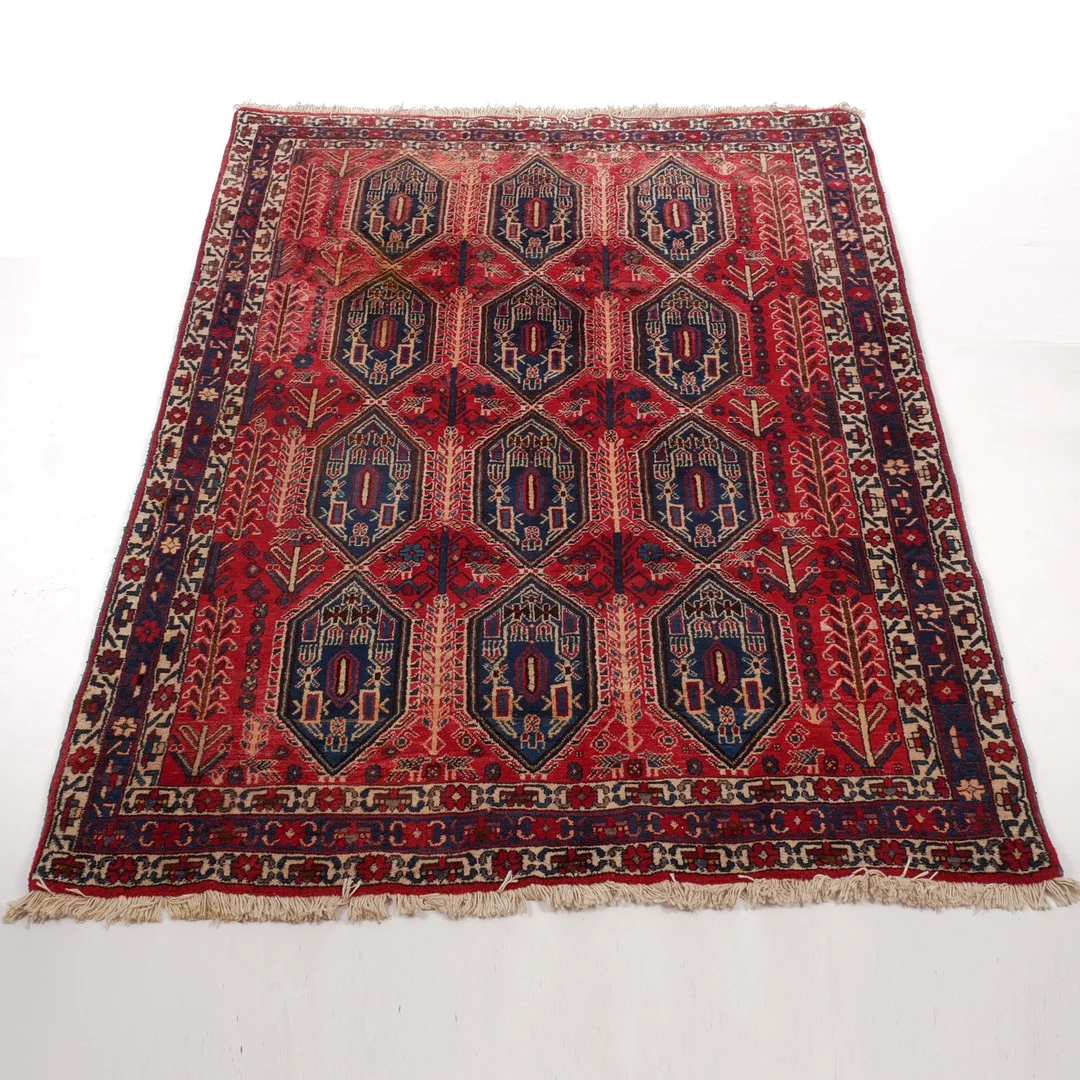 MATTA, Persien, 157x212 cm. — Persian Carpets & Textiles — Auktionsfirma Kenneth Svensson i Kalmar