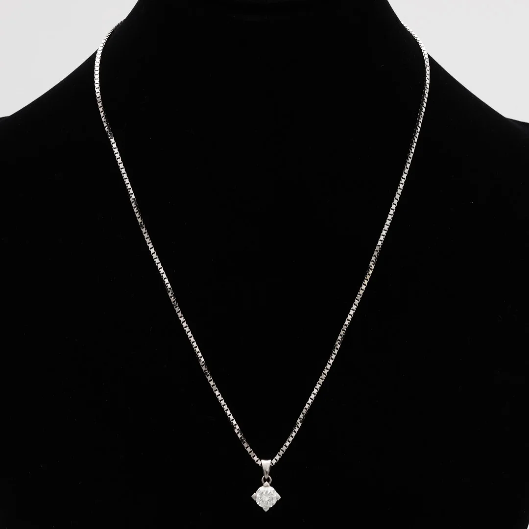 HALSBAND med hänge, vitguld, 18k, Balestra, totalvikt 8,31 gram. — Necklace — Växjö Auktionskammare