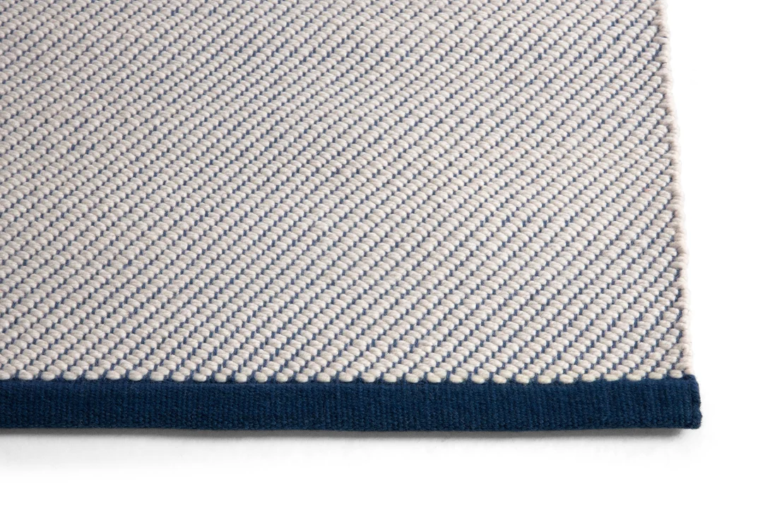 HAY. Bias Rug carpet, 140 x 200 cm, 'Ocean Tint' — Carpets, rugs and textiles/Modern carpets and rugs — Lauritz