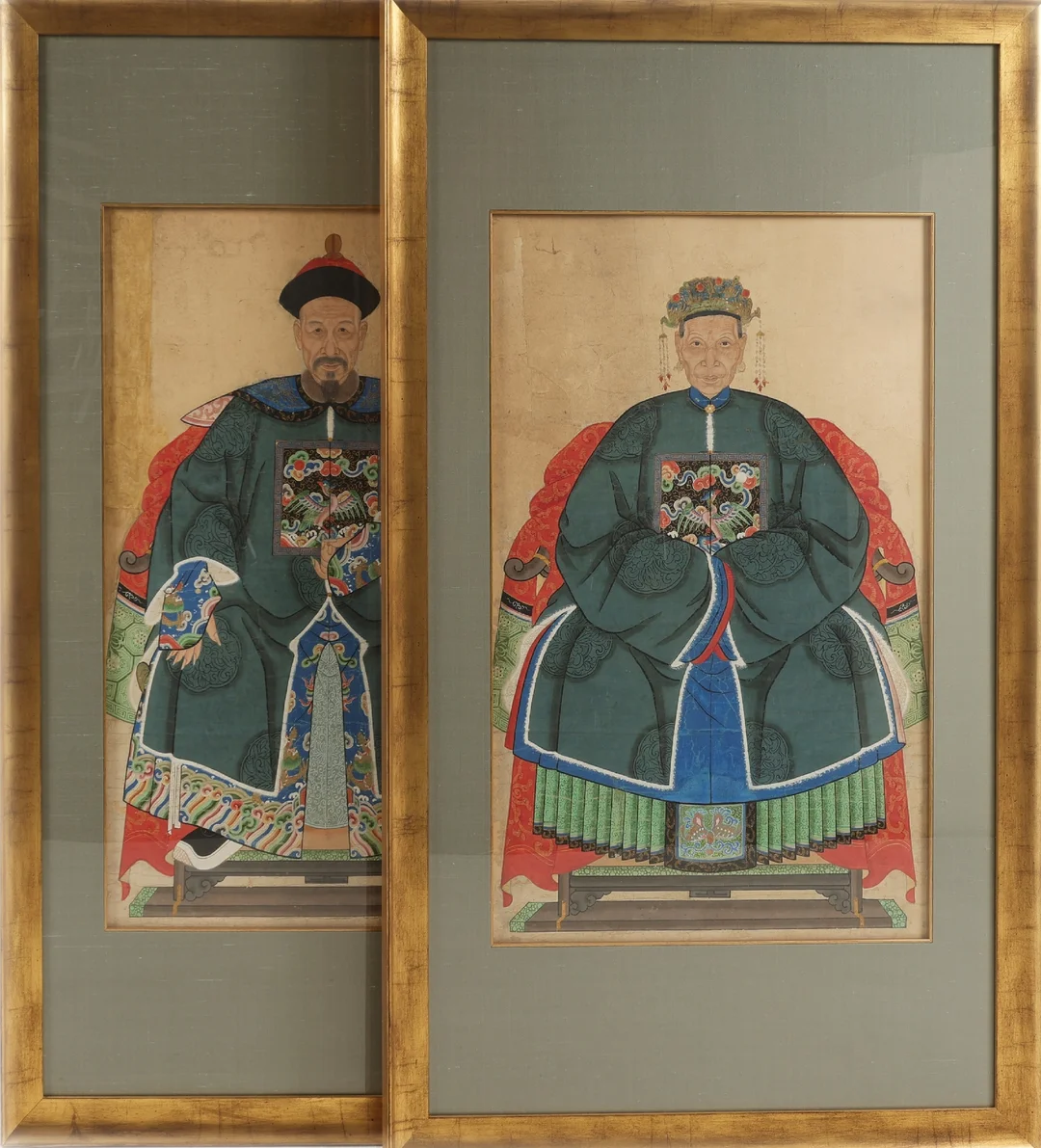 A pair of large Chinese ancestral portraits, circa 1870-1900 (2) — Hobby and collectibles/Asian art — Lauritz