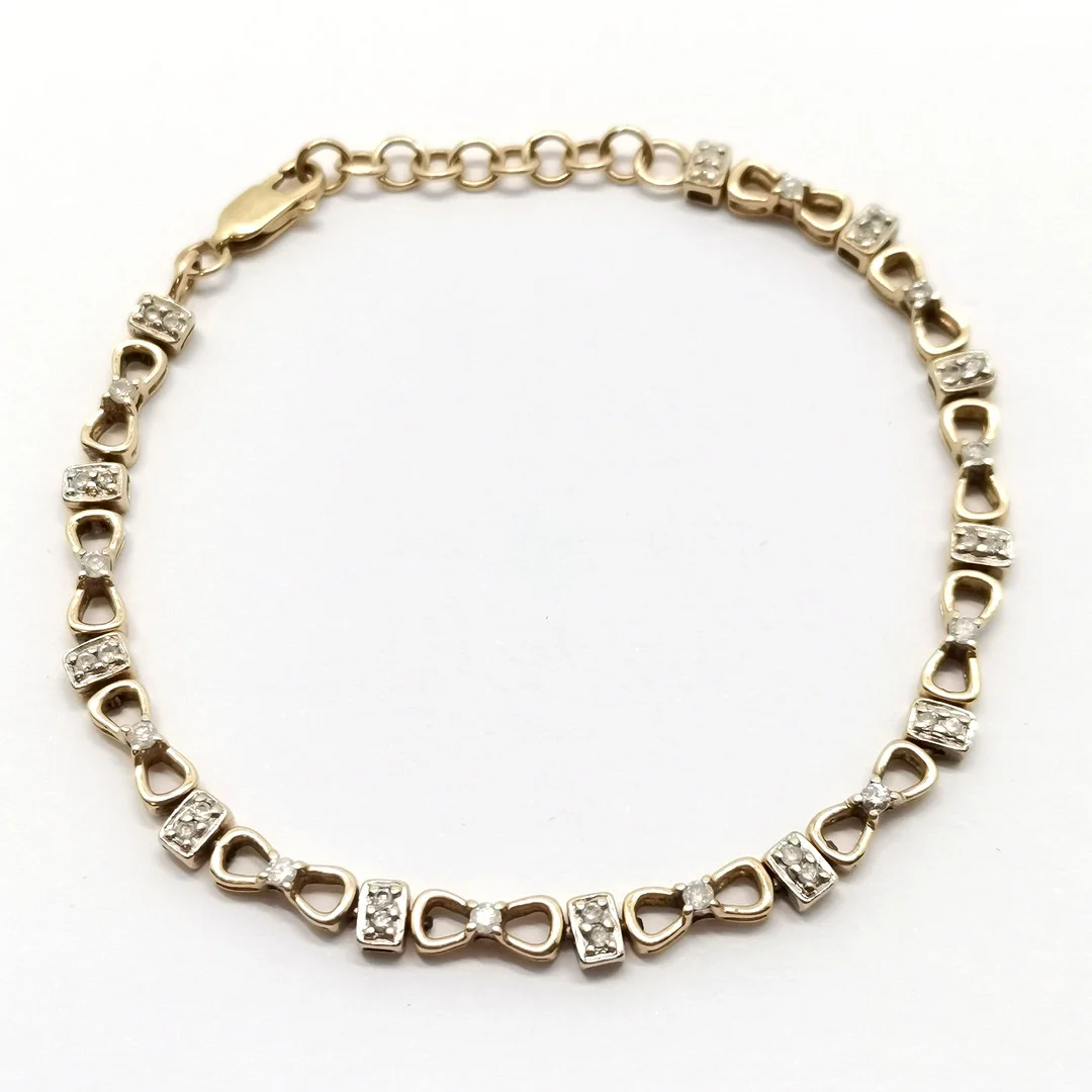 10CT GOLD BRACELET SET W/ DIAMONDS. — Bracelets — Acreman St Auctioneers & Valuers