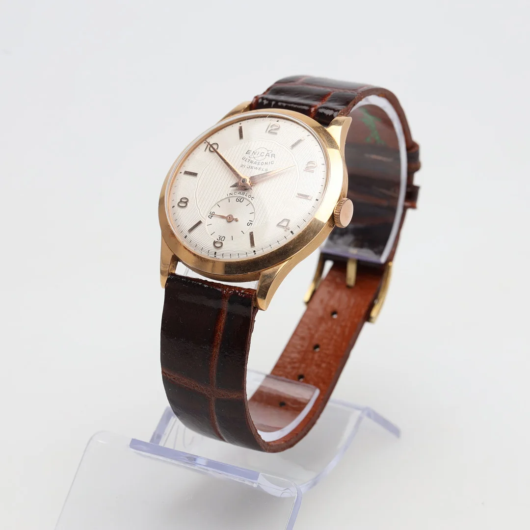 ARMBANDSUR ENICAR, 18K, guld, manuell. — Wristwatches — Borås Auktionshall