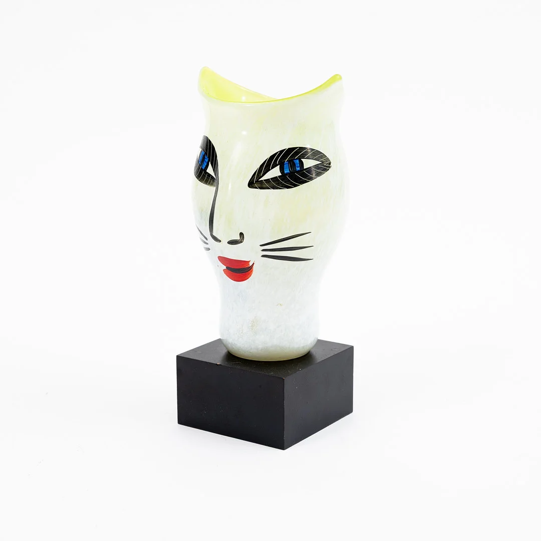 ULRICA HYDMAN-VALLIEN. Vas, glas, "Open Minds", Artist Collection, signerad, etikettmärkt, Kosta Boda. — Utility glass — Auktionshuset Kolonn