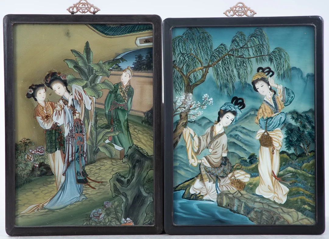 Zwei Hinterglasbilder, China, 20. Jh. (2). — Scrolls — Stockholms Auktionsverk Hamburg
