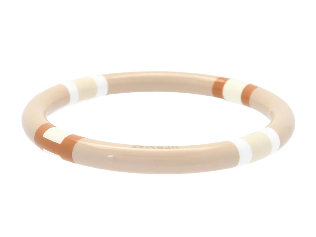 HERMÈS, ARMRING, H Equipe Bangle, lacquered wood, beige, brunt, vit, diameter 6,8 cm, stl M, originalask. Excellent Condition. — Smycken/Armring — Kaplans