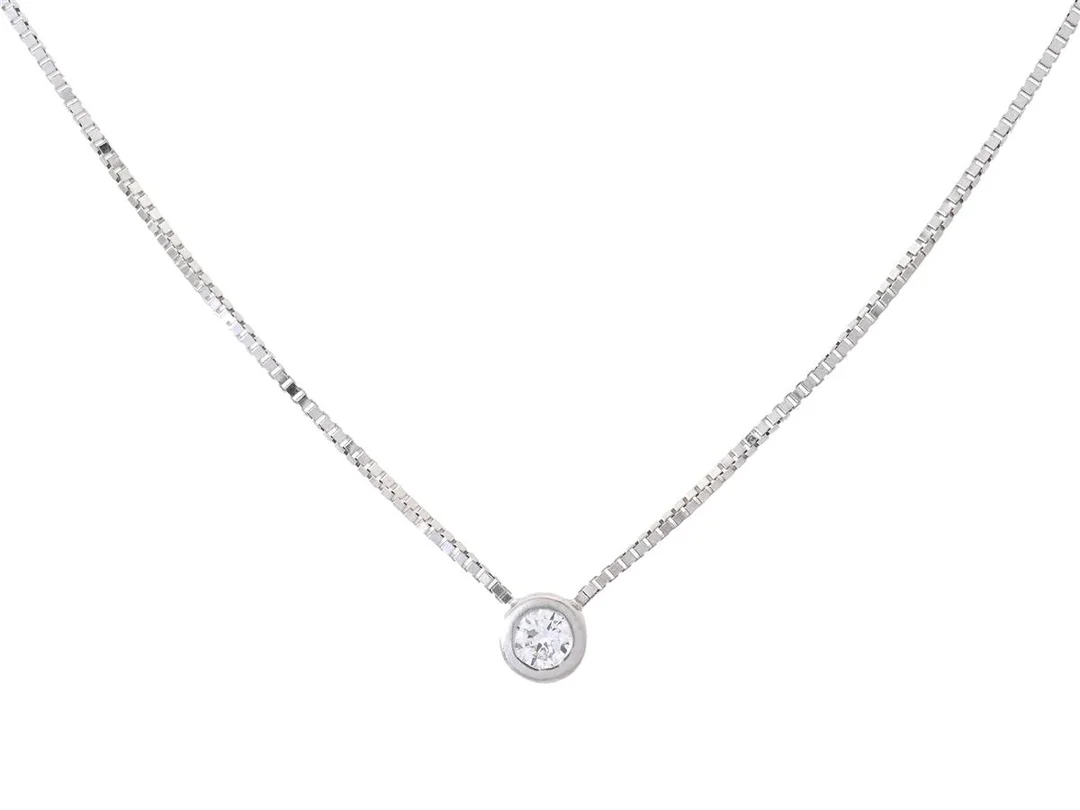 COLLIER, 18K vitguld, briljantslipad diamant ca 0,10 ct, ca TW/VS, längd 43,5 cm, vikt 2,2 g, förlängning. — Smycken/Collier — Kaplans