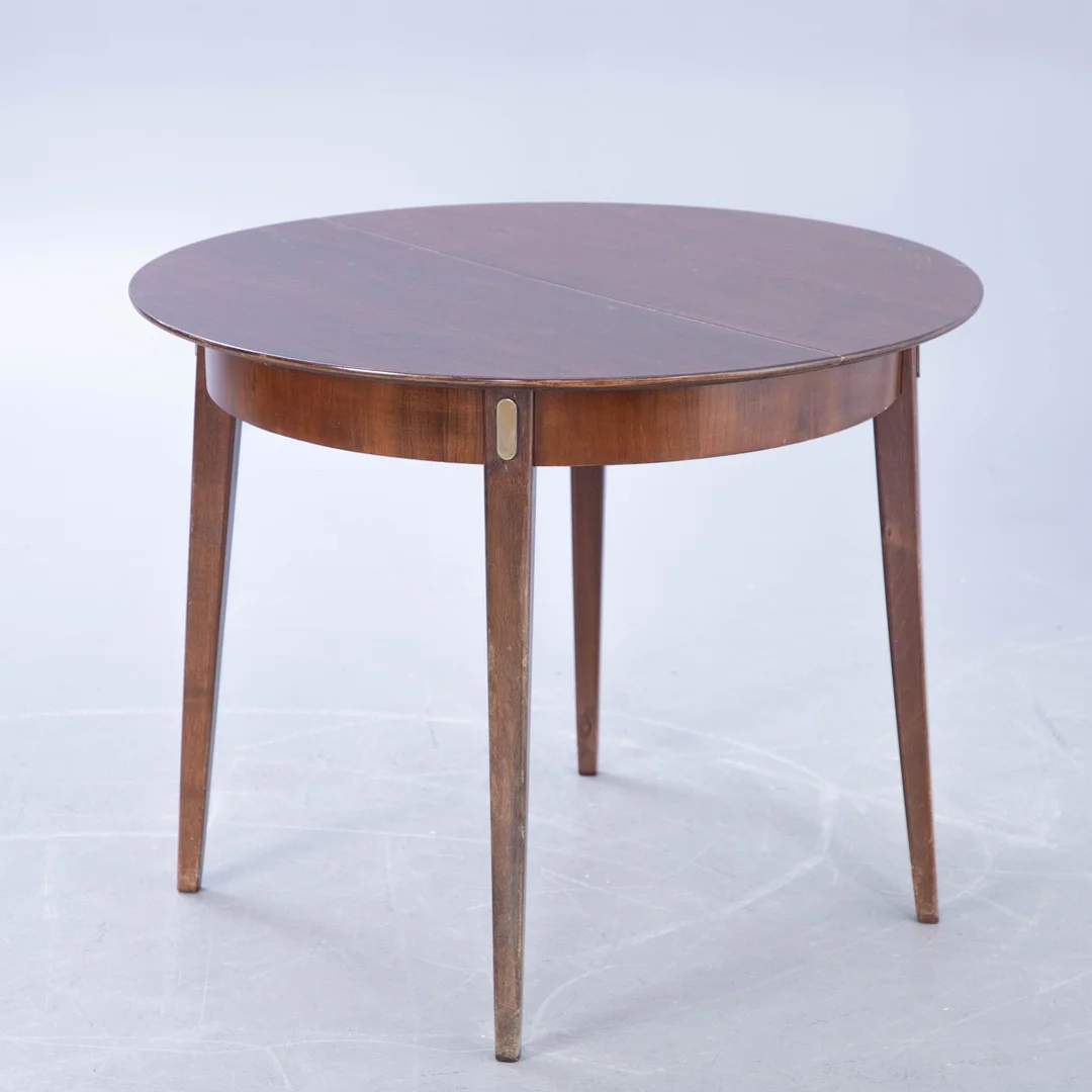 Esstisch, rund, ausziehbar, bezeichnet: 'Hainke Patent', Deutschland, 1950-1960er Jahre. — Dining tables — Stockholms Auktionsverk Hamburg