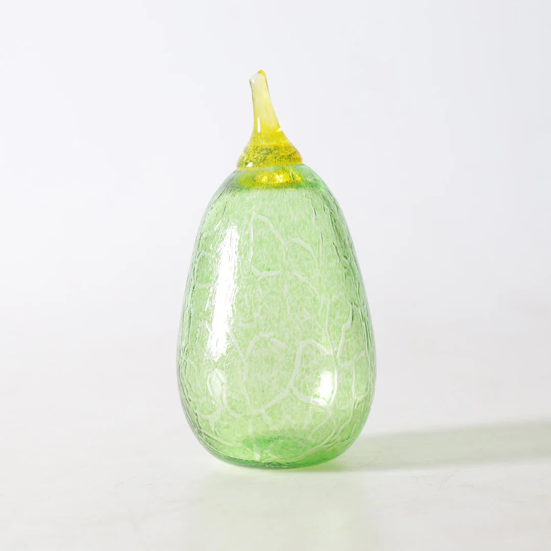 GUNNEL SAHLIN. glasfrukt, Kosta Boda, signerad. — Art glass — Gomér & Andersson Nyköping