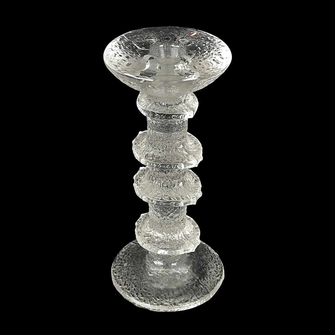 TIMO SARPANEVA. Ljusstake, "Festivo", glas, Iittala, Finland, monogramsignerad TS. — Utility glass — Roslagens Auktionsverk