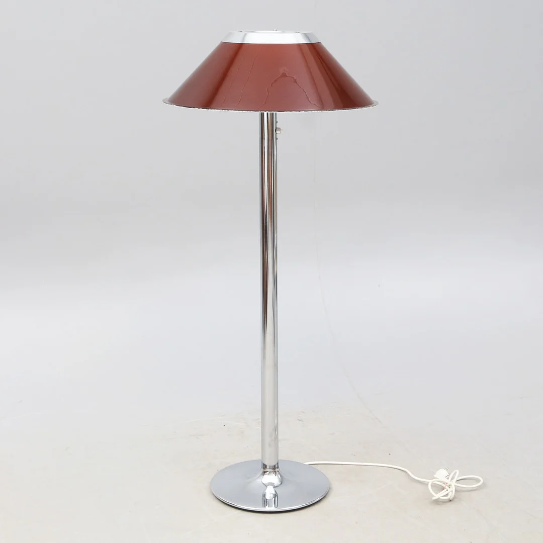 PER SUNDSTEDT. GOLVLAMPA "Mars" Ateljé Lyktan. — Floor lights — Kalmar Auktionsverk