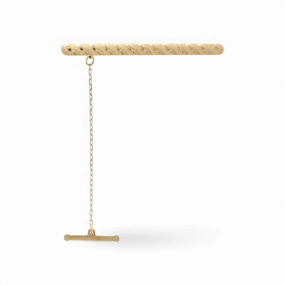 Gold tie pin. — Brooches & Pendants — Balclis