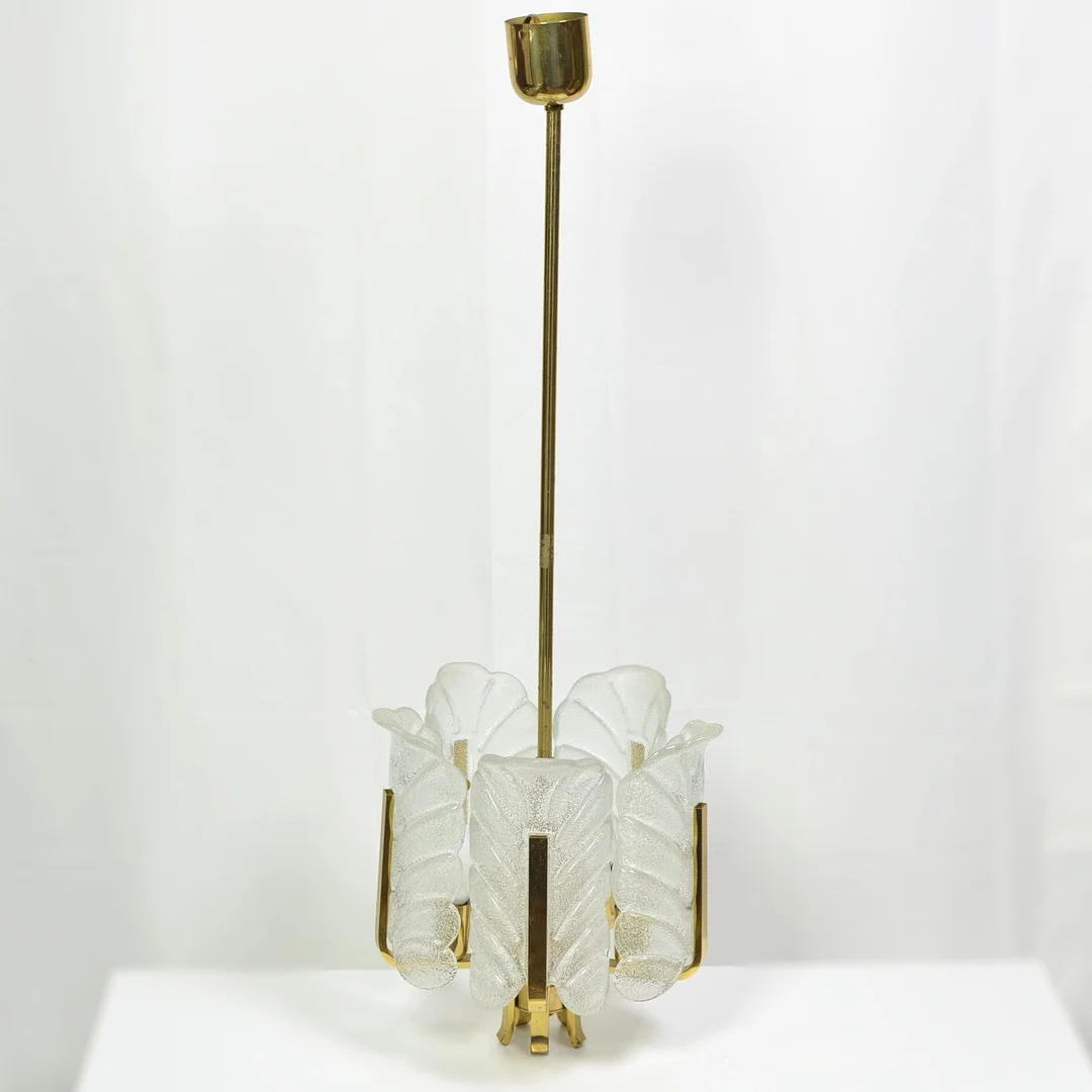 CARL FAGERLUND (1915-2011). DESIGNERLAMPE, FÜR JOSEPH BRUMBERG (SUNDERN), GLAS / VERGOLDETER MESSING, ZIEHSCHALTER, UM 1960ER JAHRE. — Ceiling lights — Kunst- und Auktionshaus Kleinhenz