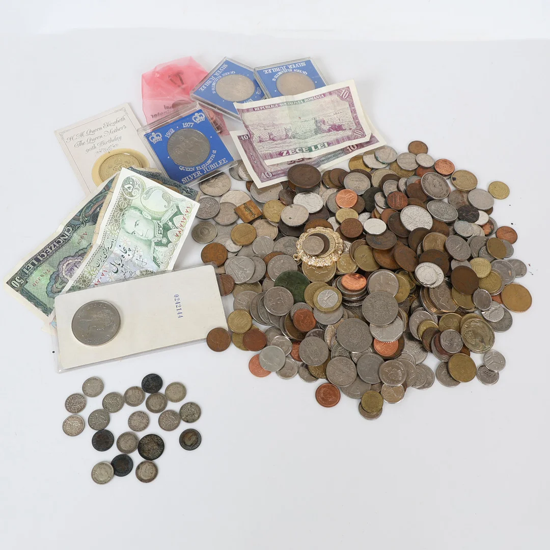 COLLECTION OF COINS INCLUDING PRE 1947 SILVER. — Coins & Banknotes — Bishop & Miller