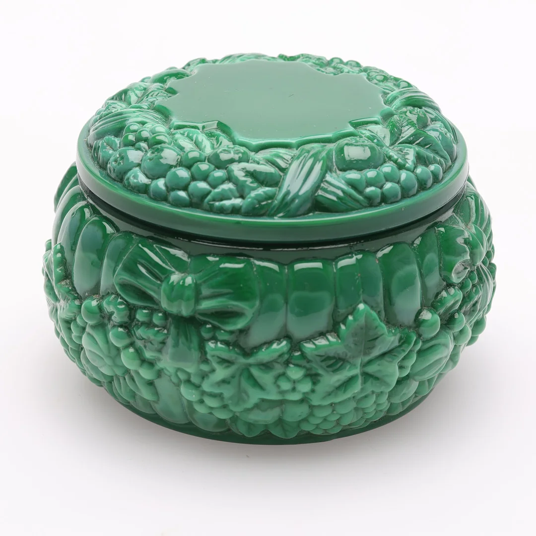 LOCKASK malakitglas 1900-talets första hälft. — Art glass — Höörs Auktionshall