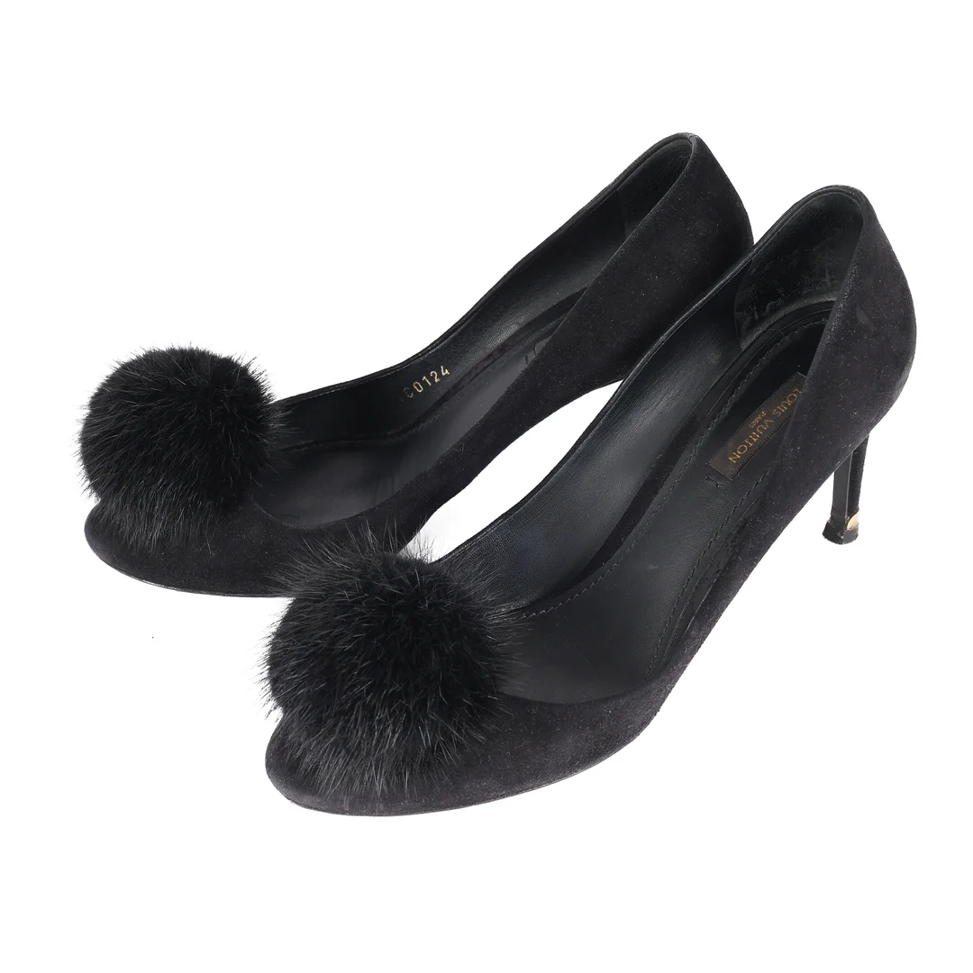 Louis Vuitton: Pair of mink suede stilettos, size 39 (2) — Clothing, shoes and accessories/Shoes, boots — Lauritz