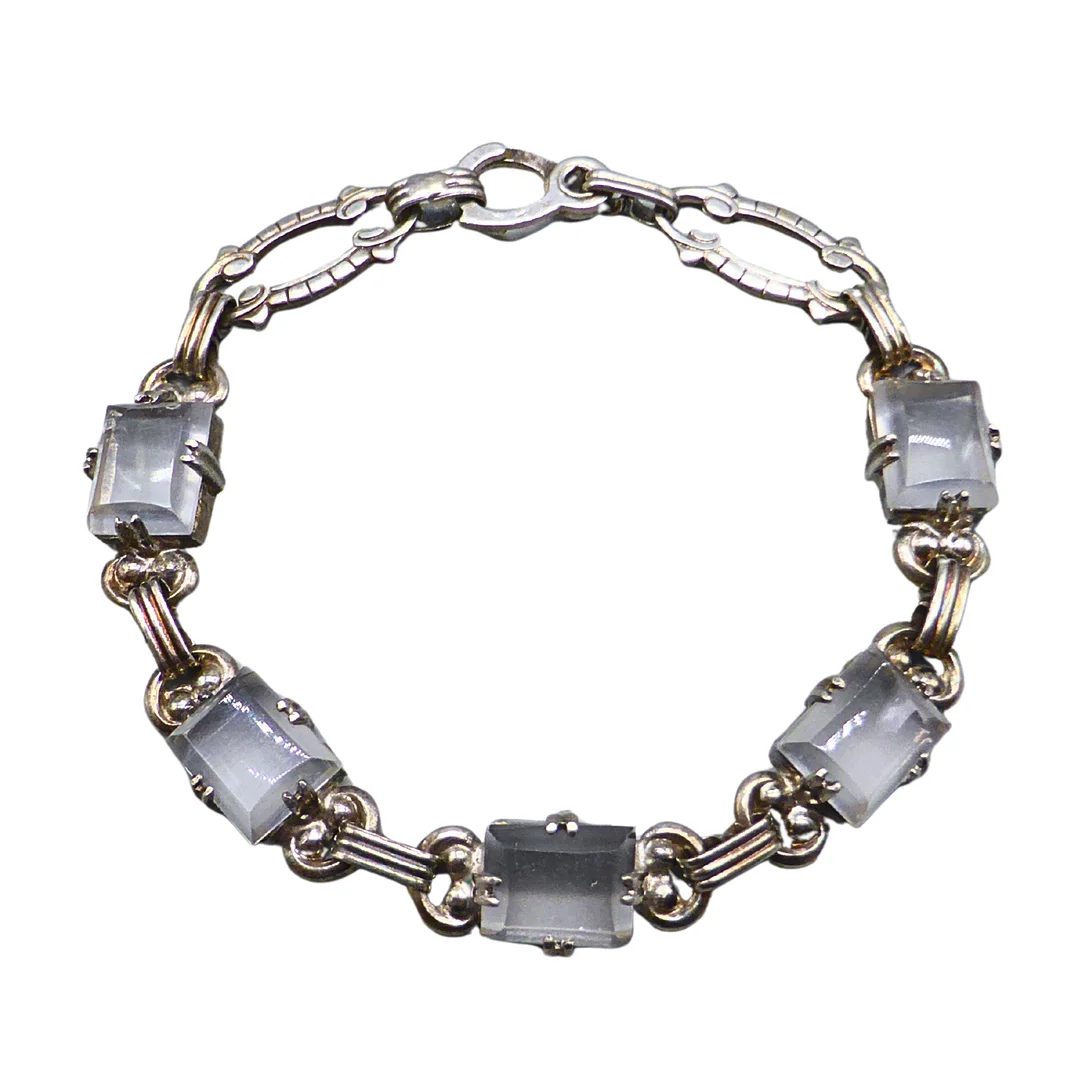 GLIEDERARMBAND AUS 835ER SILBER MIT RECHTECKIGEN STEINEN. — Bracelets — Auktionshaus Stuber's Hammerschlag