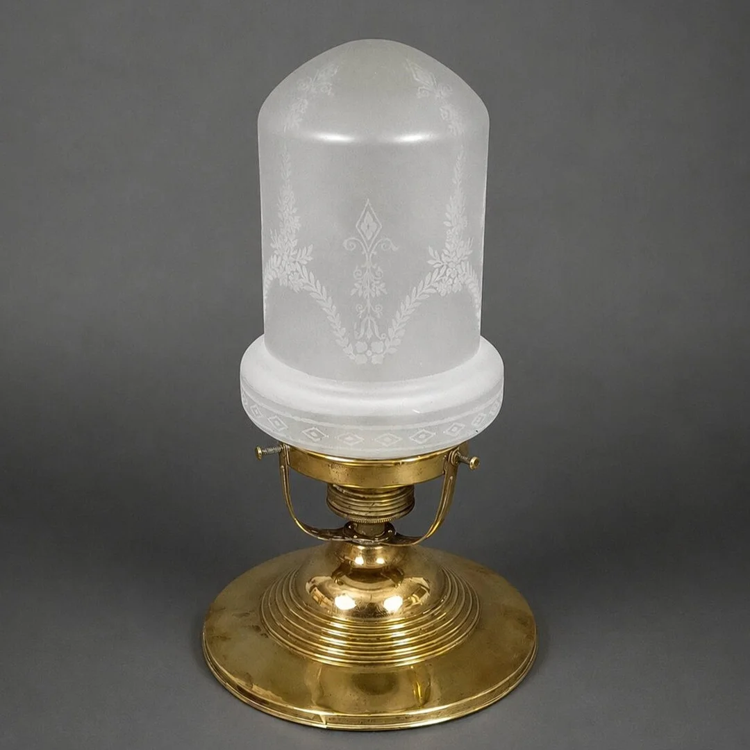 JUGENDSTIL-DECKENLAMPE - Anfang 20. Jh., Messingfuß, Glasschirm. — Ceiling lights — Auktionshaus Blank