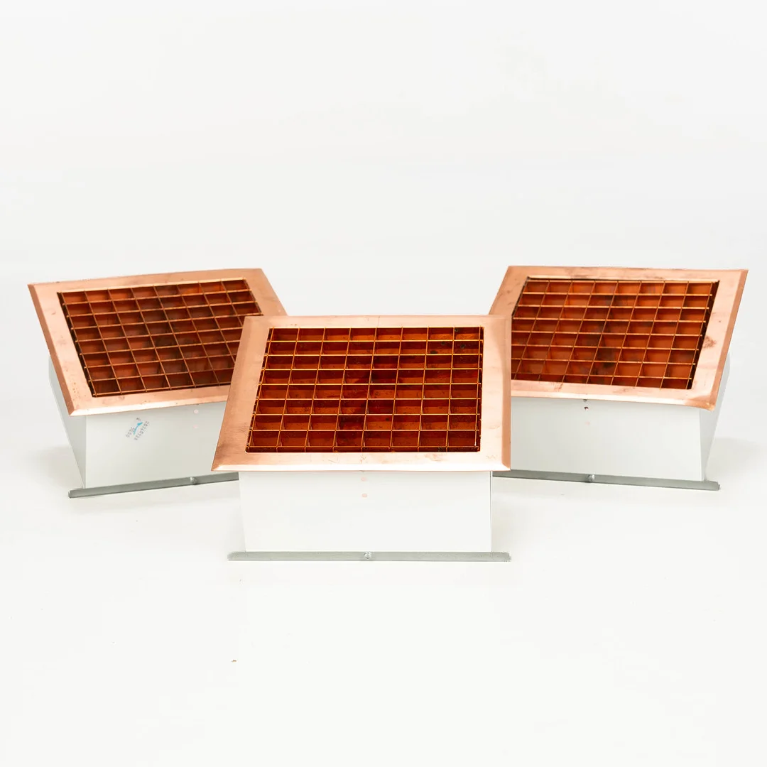FEHCO. Takarmaturer med kopparraster, 3st. — Ceiling lights — Norrlands Auktionsverk