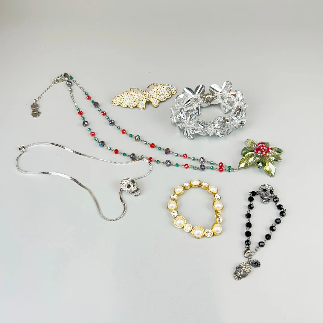 BUTLER & WILSON JEWELLERY. — Jewellery — Chalkwell Auctions