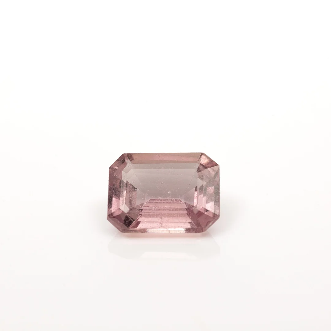 SAFIR, 1,43 ct. — Gemstones — Garpenhus Auktioner