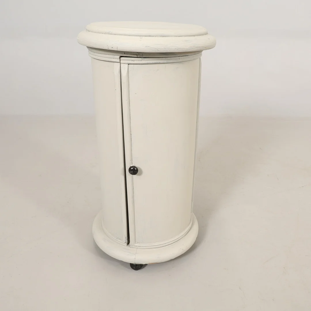KOLONNSKÅP /POTTSKÅP, bemålat 1800-tal. — Cupboards, Cabinets & Shelves — Höörs Auktionshall