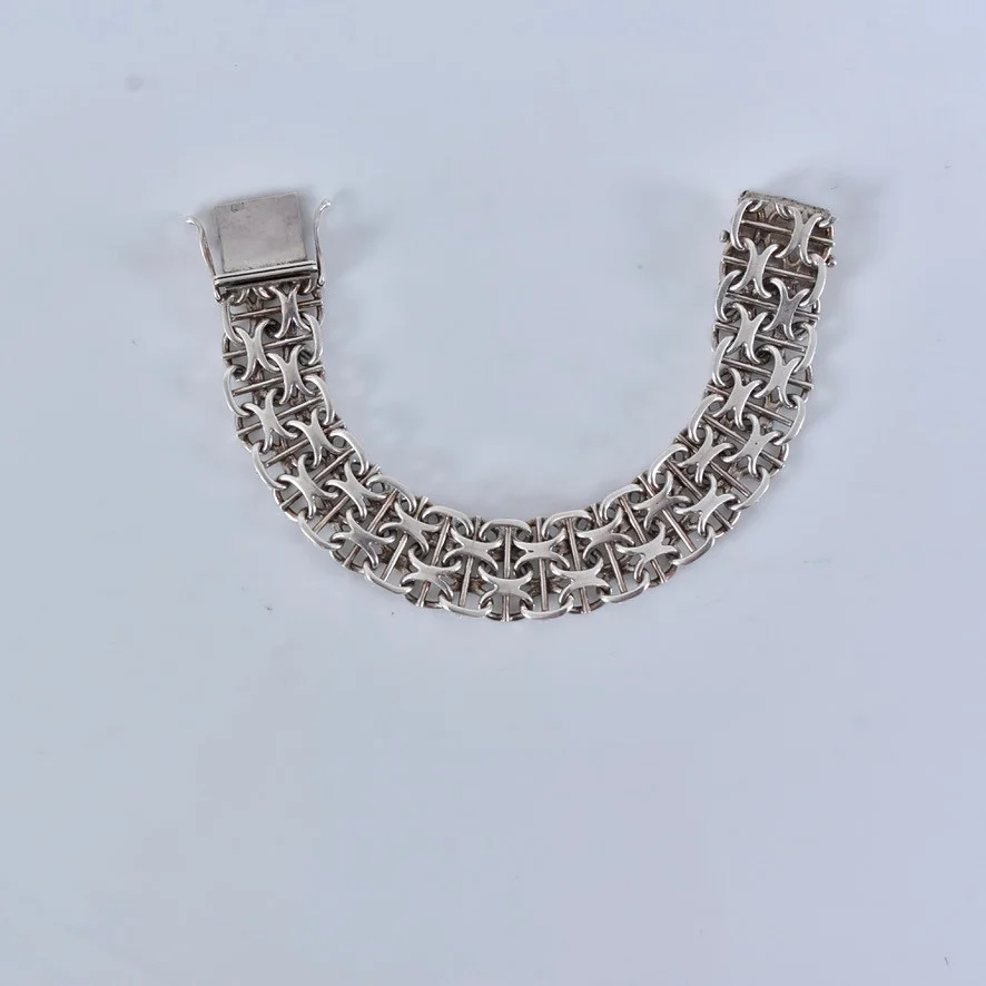 ARMLÄNK, X-länk med stav, silver, Jo-ans Guld AB, Köping 1973. — Bracelets — Halmstads Auktionskammare