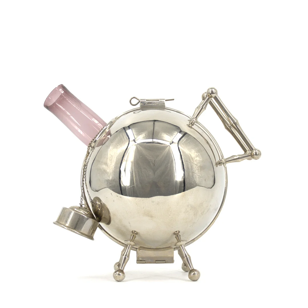 KAFFEPUMPA med TERMOSHÖLJE, troligen nysilver, glas, 1930-tal. — Miscellaneous — Höganäs Auktionsverk