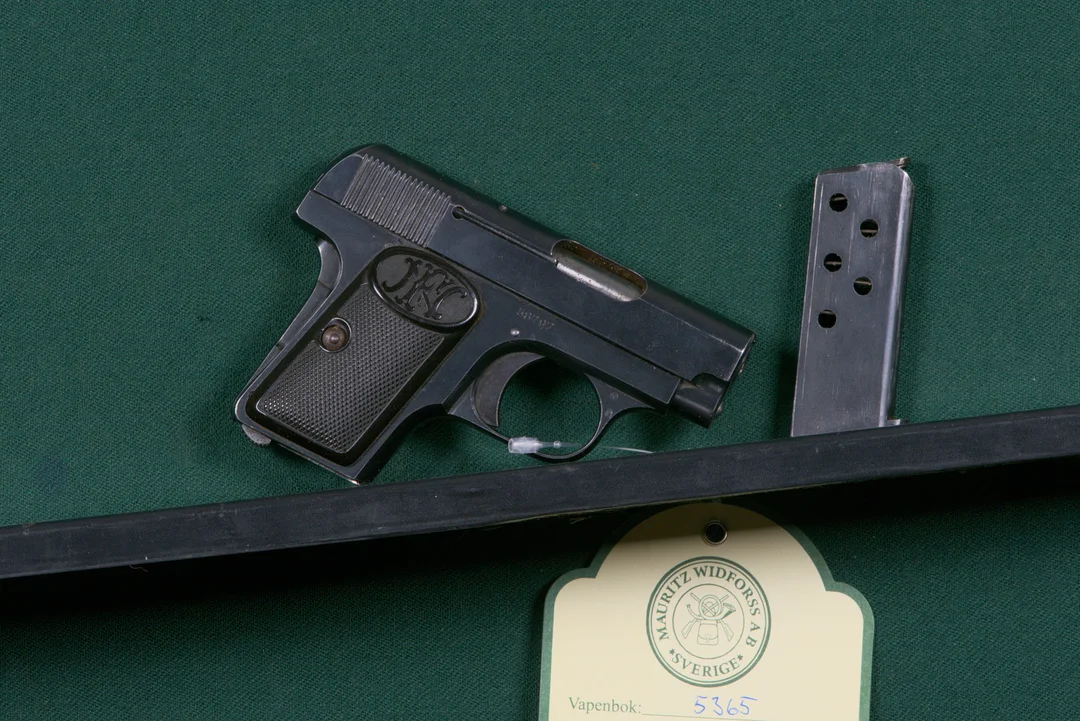 Browning kal. 6,35 #58797. — Pistols — Mauritz Widforss