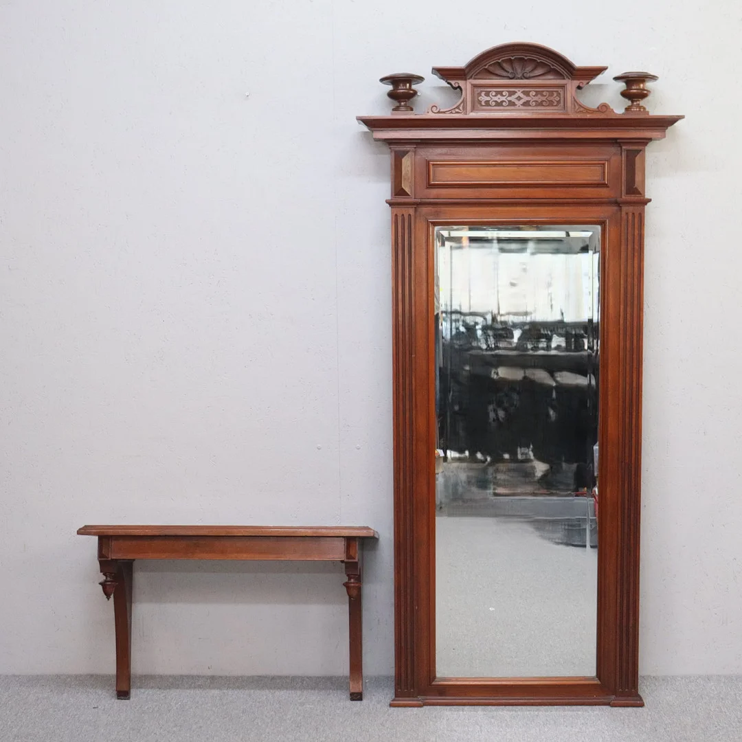 SPEGEL med konsolbord, nyrenässans, 1800-talets senare del. — Mirrors — Markus Auktioner