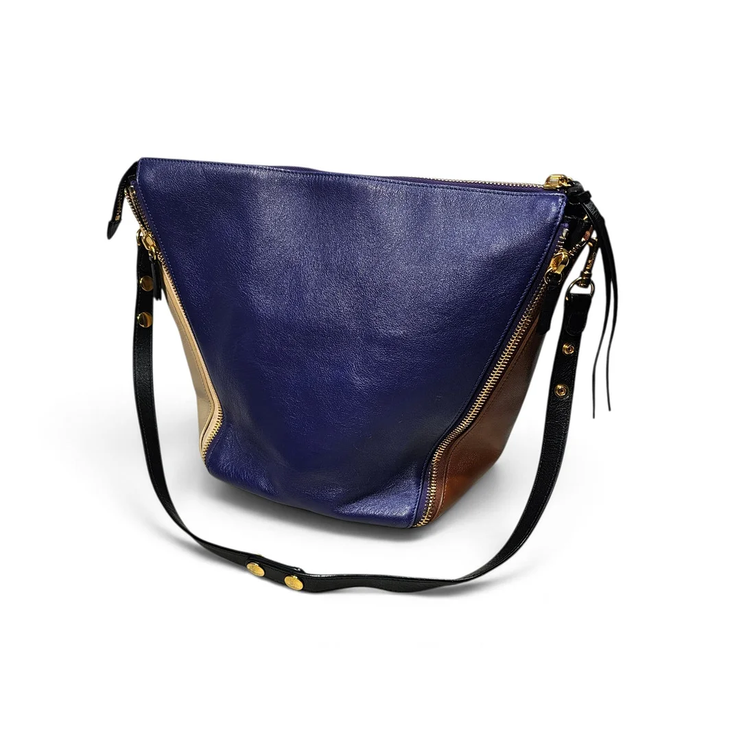 MULBERRY. Bolso modelo Camden diseñado por Johnny Coca. En piel de distintos colores. Detalles de cremalleras. — Vintage & Designer Fashion — Arce Auctions