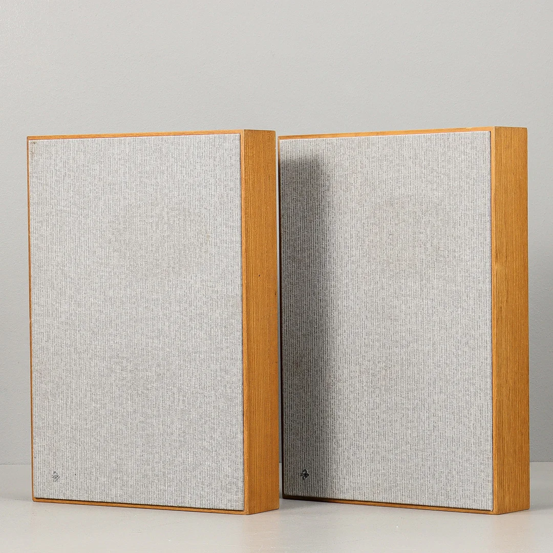 BANG & OLUFSEN Högtalare 1 par "Type 5" Teak, 1960-tal. — Audio, Vinyl & Hi-Fi — Karlstad Hammarö Auktionsverk