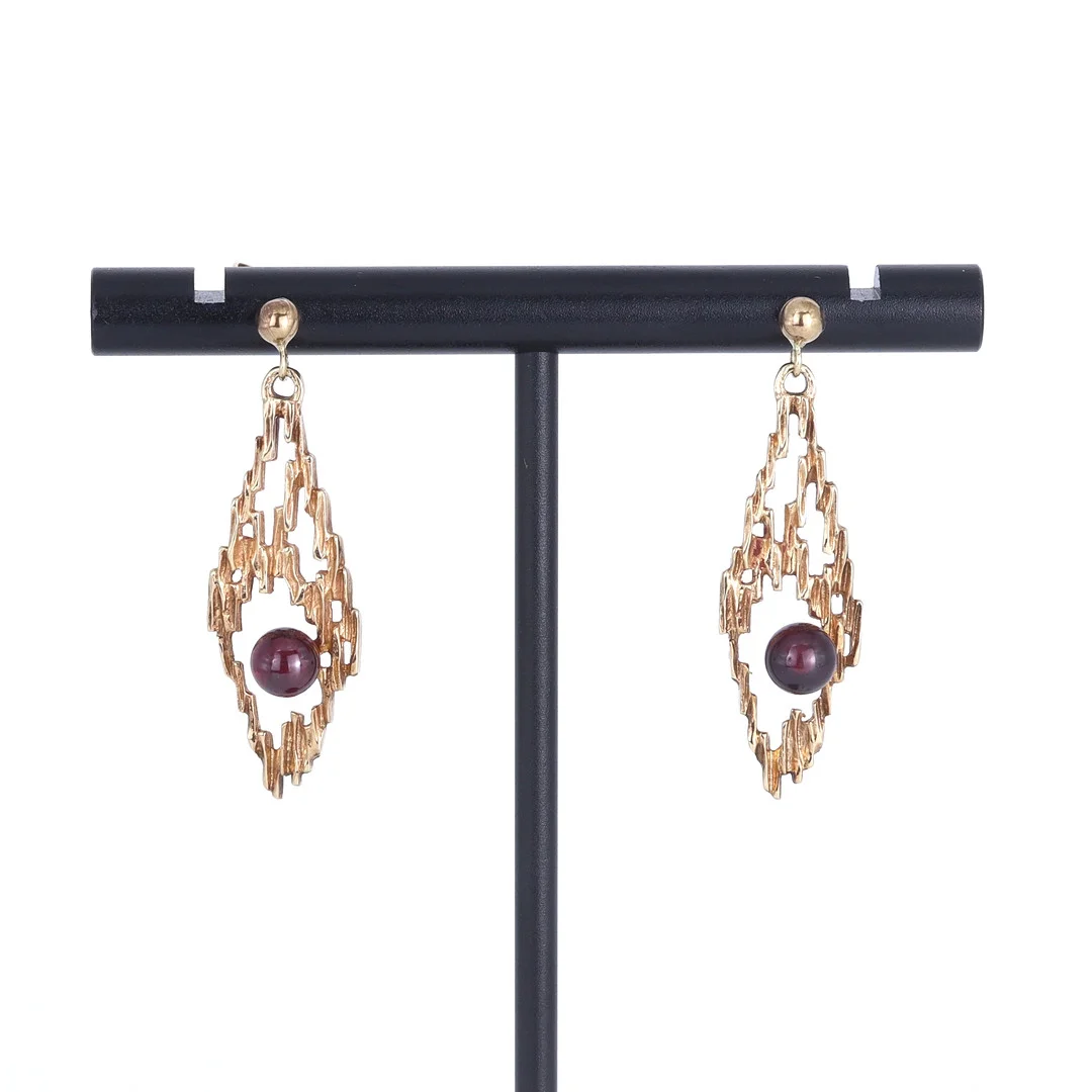 GARNET 9CT GOLD EARRINGS. — Earrings — Chalkwell Auctions