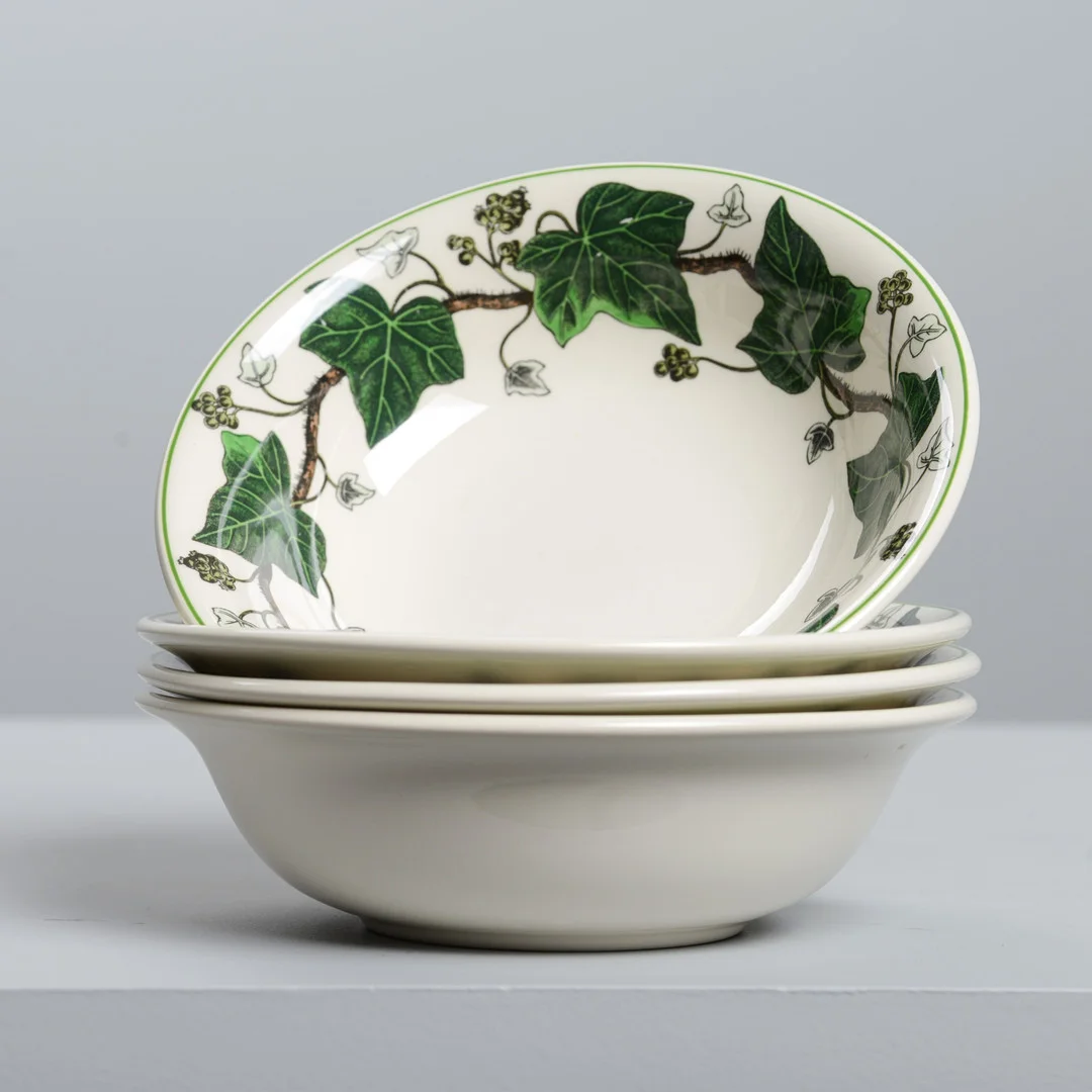 "NAPOLEON IVY", skålar, 4 st, Wedgwood, England. — Tableware — Formstad Auktioner