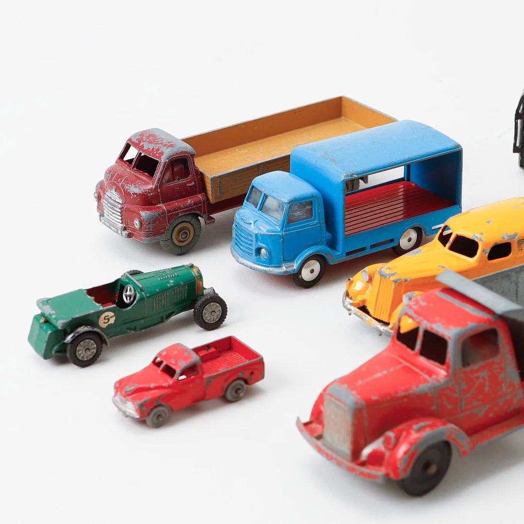 MODELLBILAR, 16 st. — Model cars — Göteborgs Auktionsverk