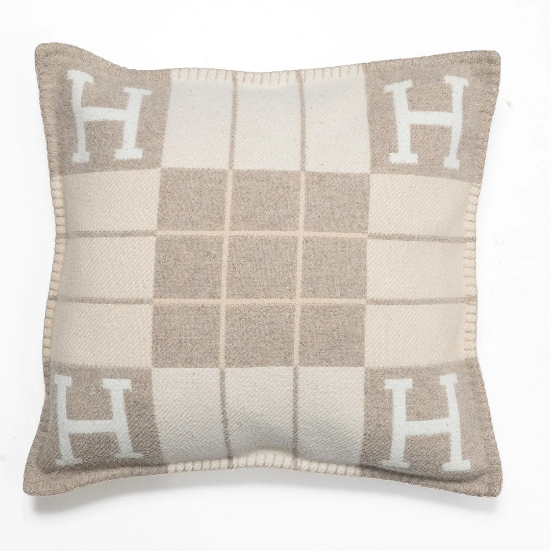 Hermès, kudde, "Coussin Avalon III". — Vintage & Fashion/Accessoarer — Bukowskis