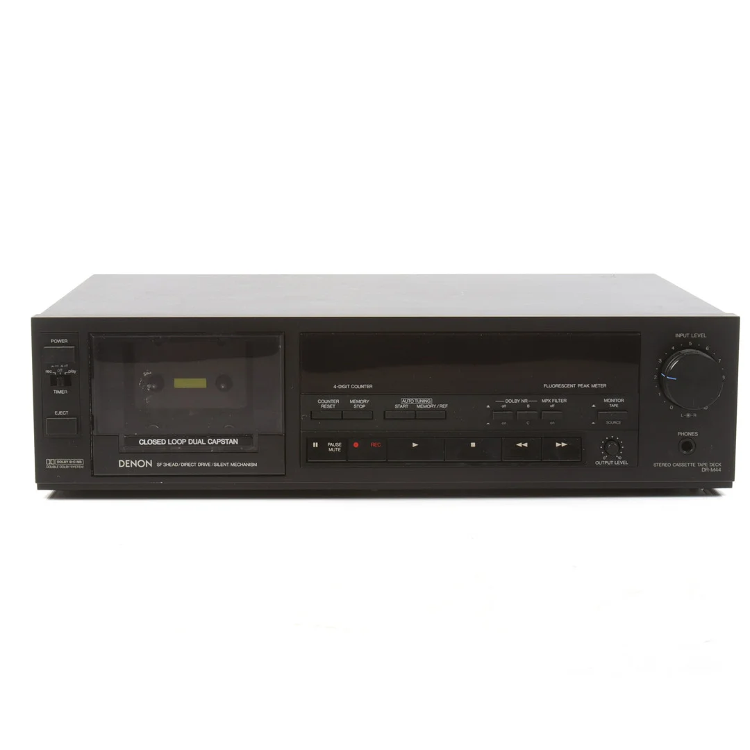KASSETTDÄCK, Denon DR-M44. 1980-tal. — Modern consumer electronics — Stadsauktion Sundsvall
