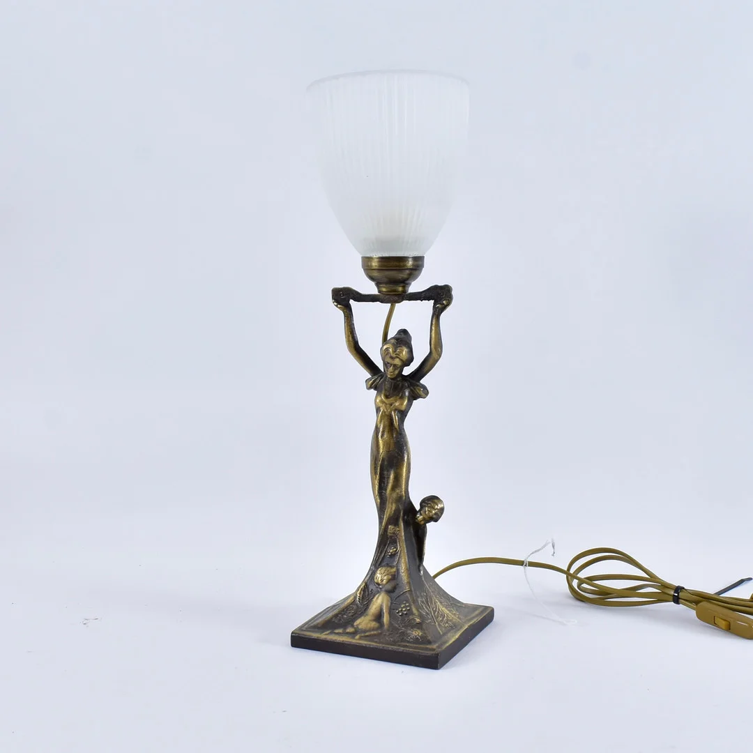 BORDSLAMPA, patinerad metall, Jugendstil, Lyktan, 1900-talets senare del. — Table Lamps — Halmstads Auktionskammare