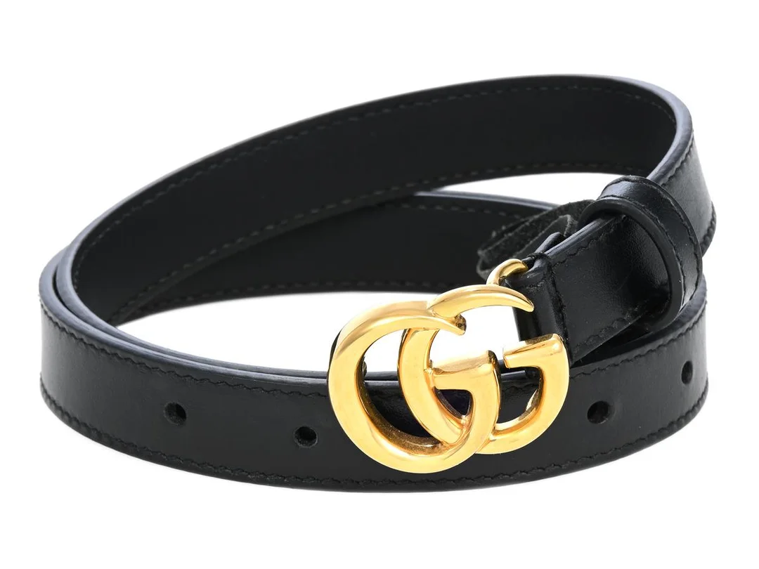 GUCCI, BÄLTE, GG Marmont Belt, svart läder, guldfärgat spänne GG, bredd 2 cm, stl 75, märkt Made in Italy, 409417, dustbag. Excellent Condition. — Accessoarer/Bälten — Kaplans