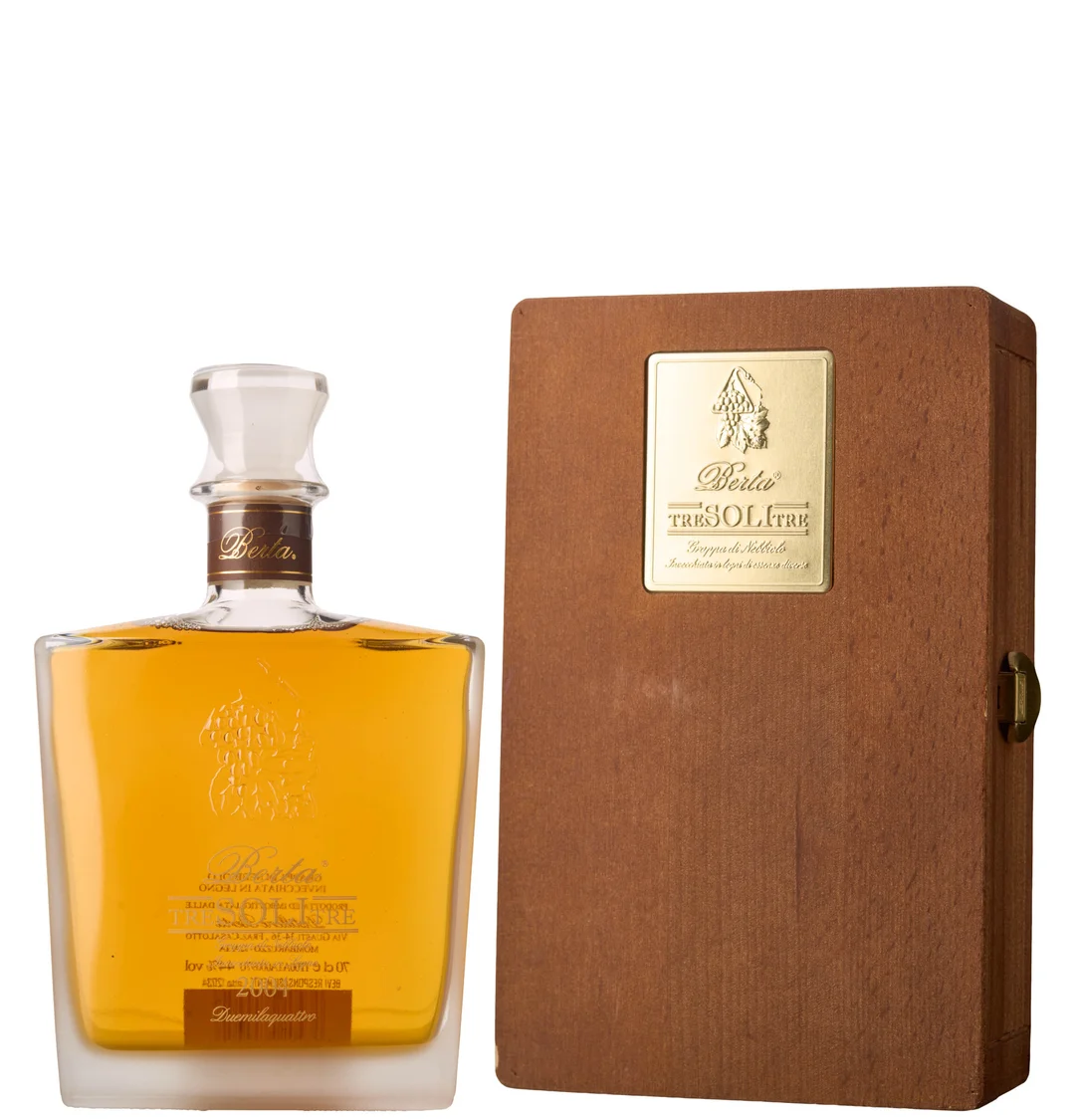 1 x Berta Grappa di Nebbiolo Invecchiata in Legno treSOLItre 2004 (OWC) — 1 x Berta Grappa di Nebbiolo Invecchiata in Legno treSOLItre 2004 (OWC) — Vin/Brennevin — Blomqvist
