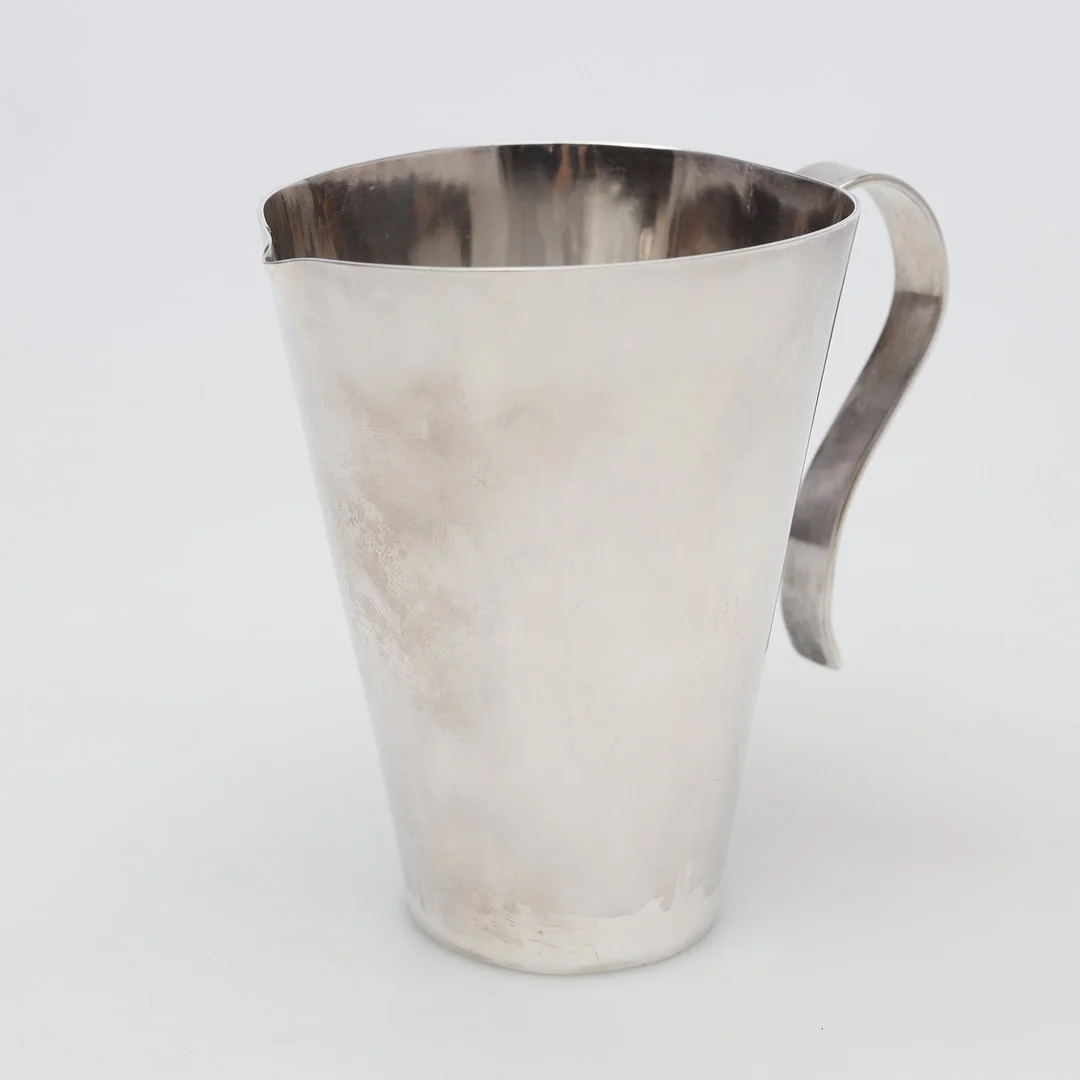 KANNA, sterlingsilver, Tuve, vikt ca 198 gram. — Silver — Borås Auktionshall