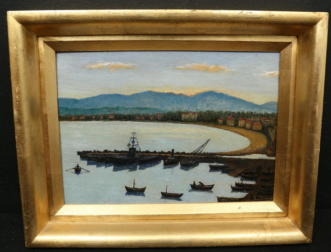 OKÄND KONSTNÄR. olja på pannå, hamnmotiv med båtar, osignerad. — Paintings — Gomér & Andersson Linköping
