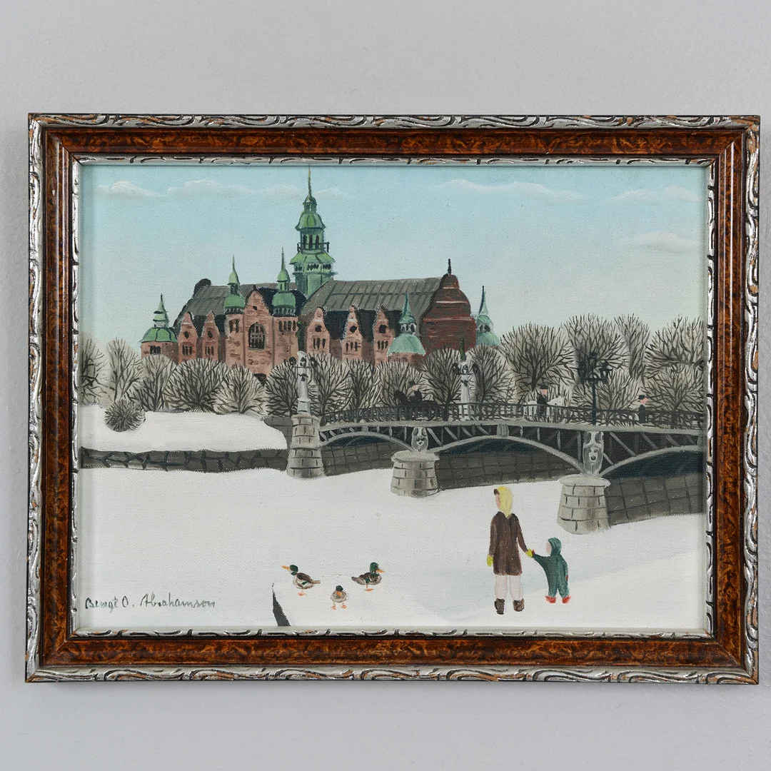 BENGT OLOV ABRAHAMSON. Nordiska Museet, olja på pannå, signerad. — Paintings — Formstad Auktioner