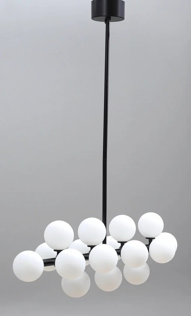 TAKLAMPA, svart metall med 16 klotskärmar, samtida. — Ceiling lights — Auktionshuset Thelin & Johansson